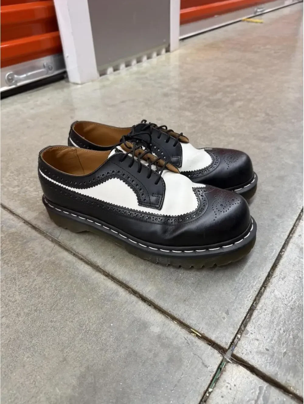 dr martens Bex Smooth Leather white and black Brogue Shoes 12 WOMENS / 11 MENS